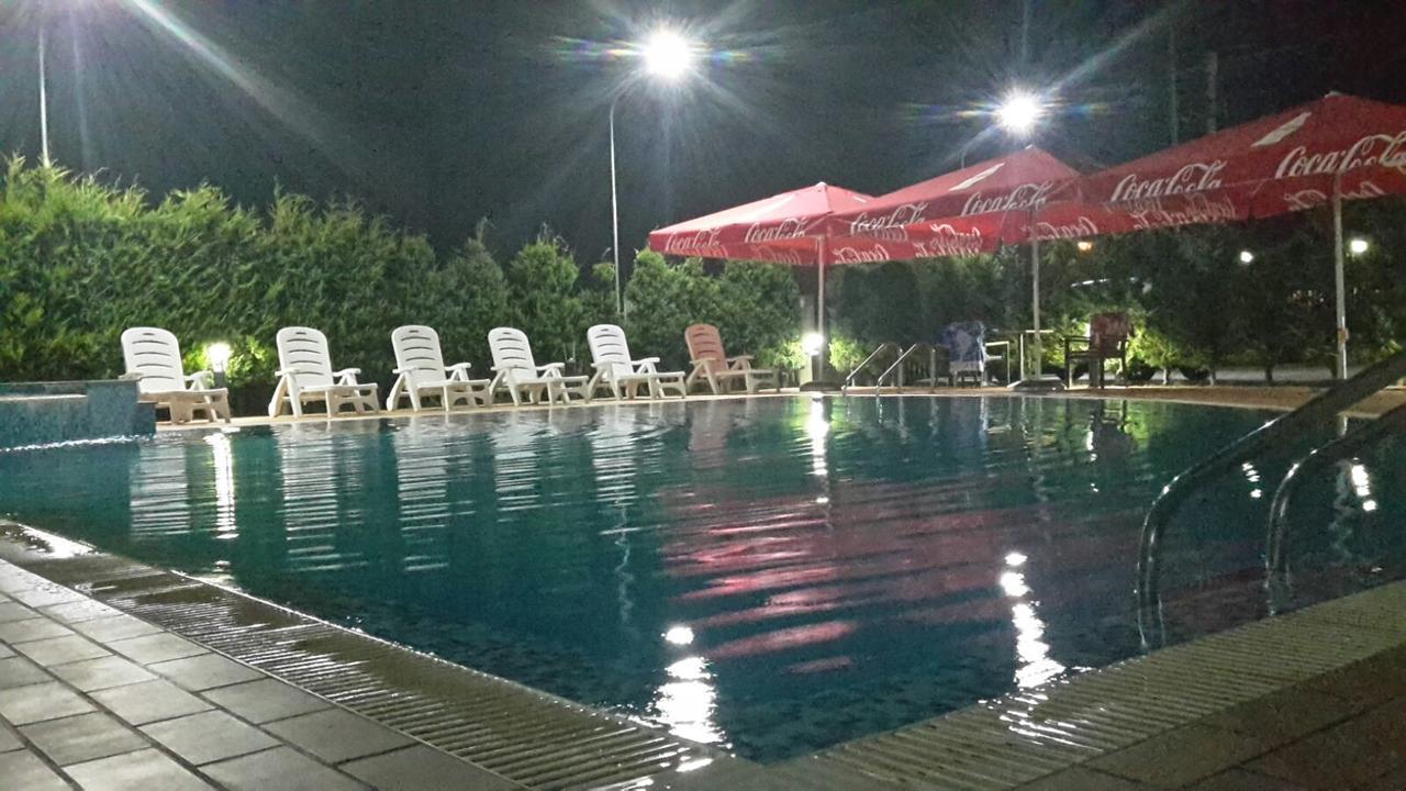 Blue Sky Hotel โกเลม ภายนอก รูปภาพ