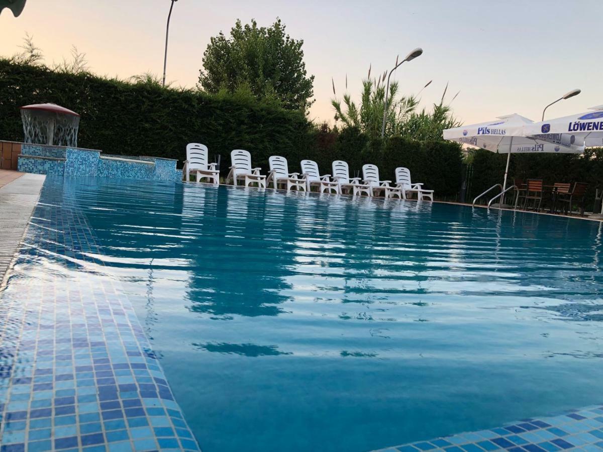 Blue Sky Hotel โกเลม ภายนอก รูปภาพ